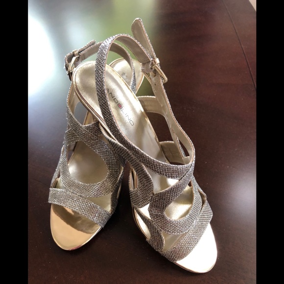 Bandolino Silver Sparkle Sandals - Picture 2 of 3